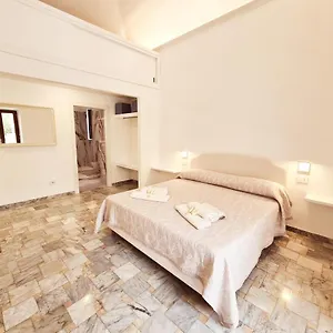 https://villa-manini-suites.in-sardinia.net