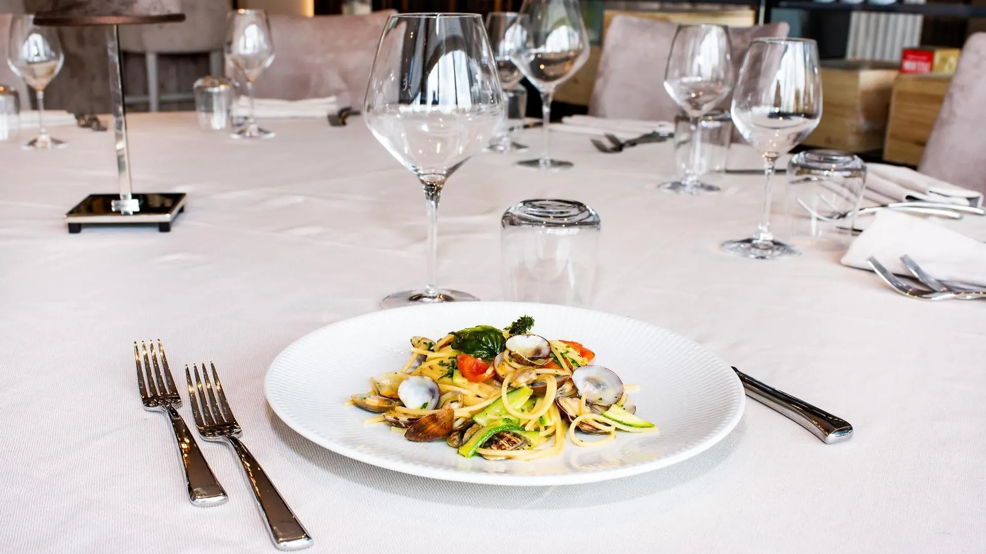 M2 Hotel Campi Bisenzio 4*,